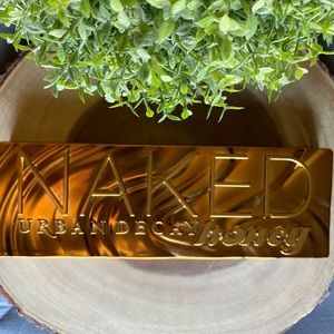 Urban Decay Naked Honey 🍯 NEW